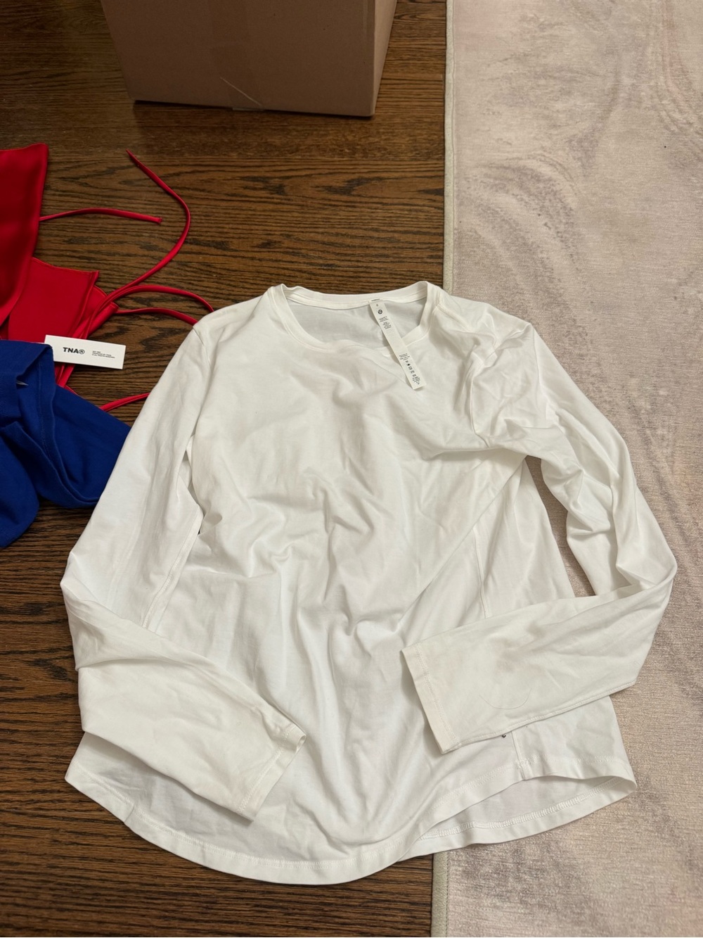 lululemon athletica Women's Long Sleeve Crew Top - White